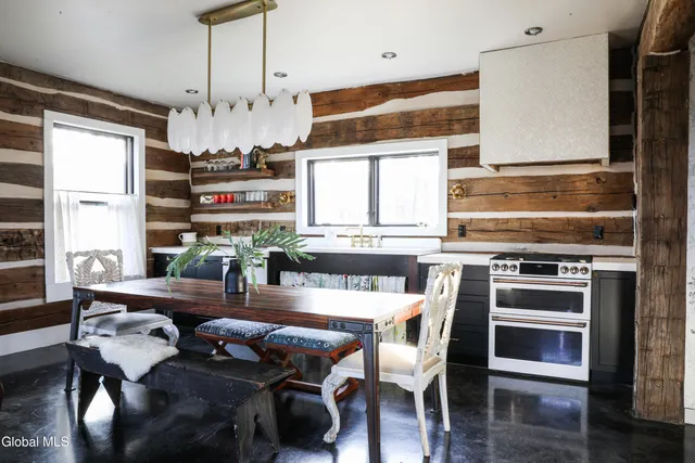 $1,695,000 | 1017 Bruyn Turnpike, Shawangunk, NY 12566