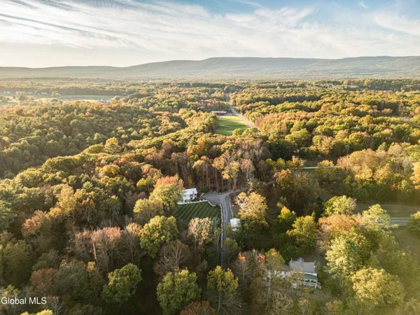 $1,695,000 | 1017 Bruyn Turnpike, Shawangunk, NY 12566