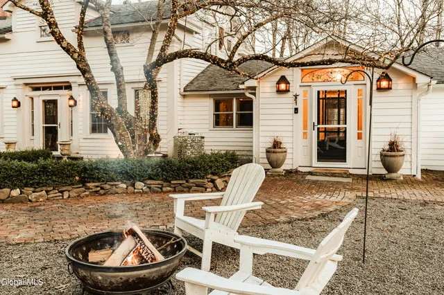 $1,695,000 | 1017 Bruyn Turnpike, Shawangunk, NY 12566