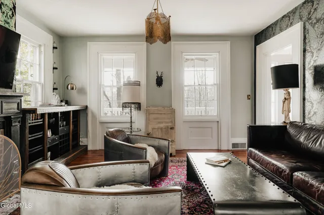 $1,695,000 | 1017 Bruyn Turnpike, Shawangunk, NY 12566