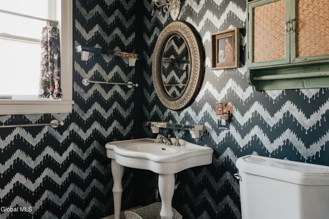 $1,695,000 | 1017 Bruyn Turnpike, Shawangunk, NY 12566