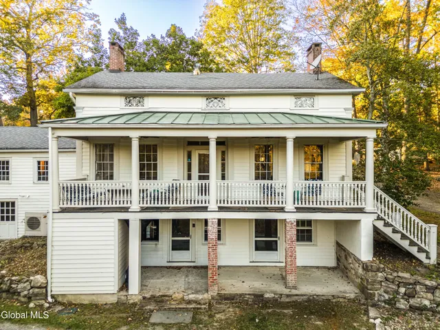 $1,695,000 | 1017 Bruyn Turnpike, Shawangunk, NY 12566