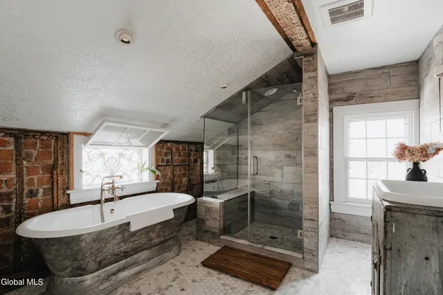 $1,695,000 | 1017 Bruyn Turnpike, Shawangunk, NY 12566