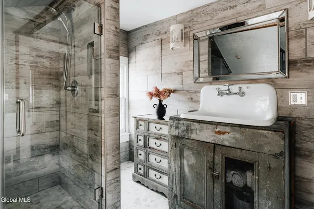 $1,695,000 | 1017 Bruyn Turnpike, Shawangunk, NY 12566