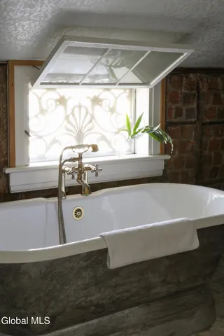 $1,695,000 | 1017 Bruyn Turnpike, Shawangunk, NY 12566