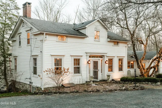 $1,695,000 | 1017 Bruyn Turnpike, Shawangunk, NY 12566