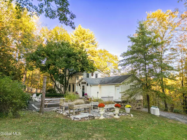 $1,695,000 | 1017 Bruyn Turnpike, Shawangunk, NY 12566