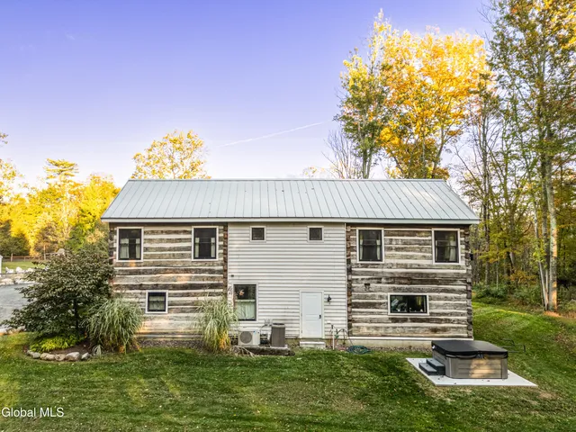 $1,695,000 | 1017 Bruyn Turnpike, Shawangunk, NY 12566