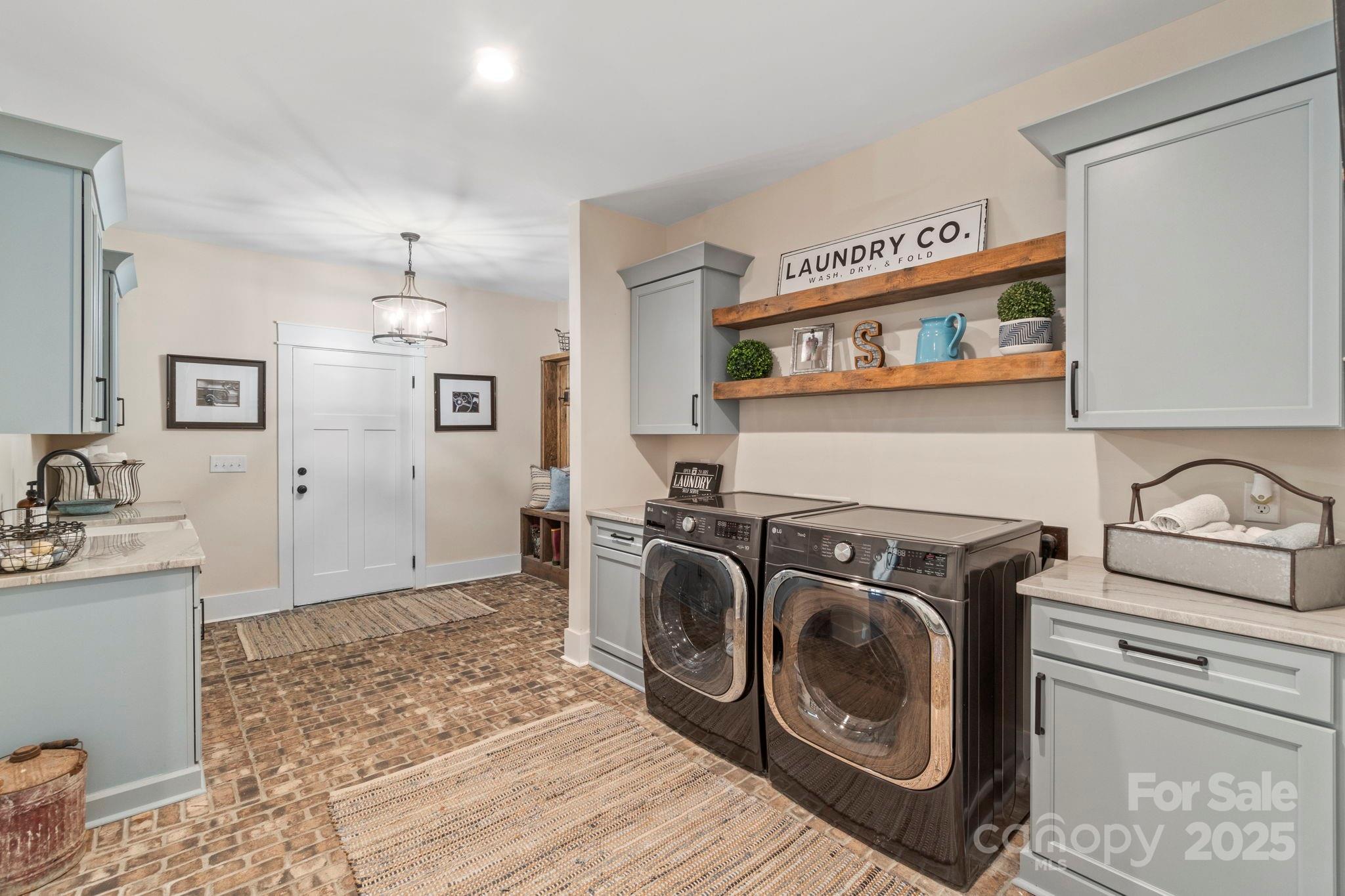 1033 Brandon Road Clover, SC 29710 - Photo 22 of 45 a utility room with sink dryer and washer