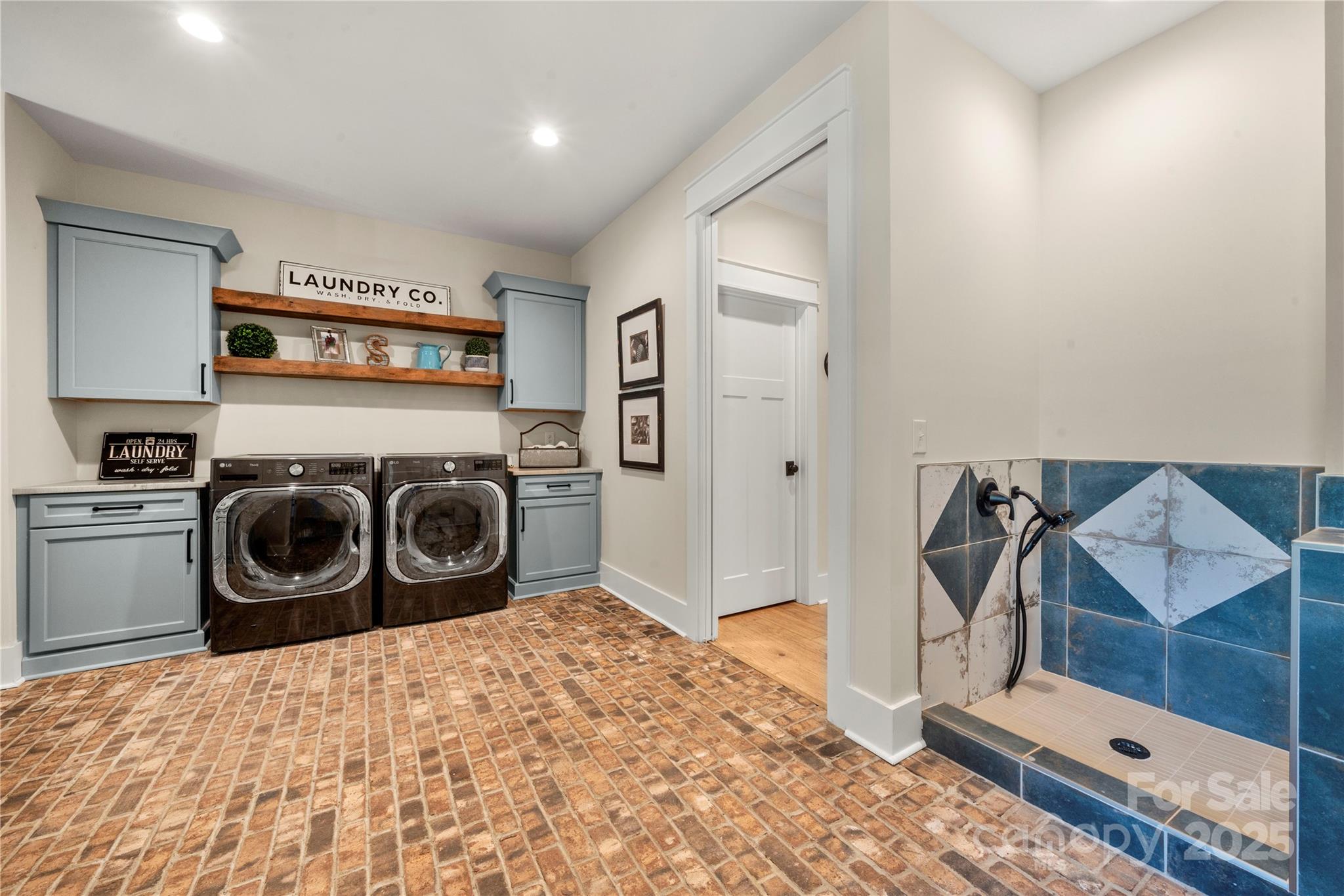 1033 Brandon Road Clover, SC 29710 - Photo 23 of 45 a utility room with dryer and washer