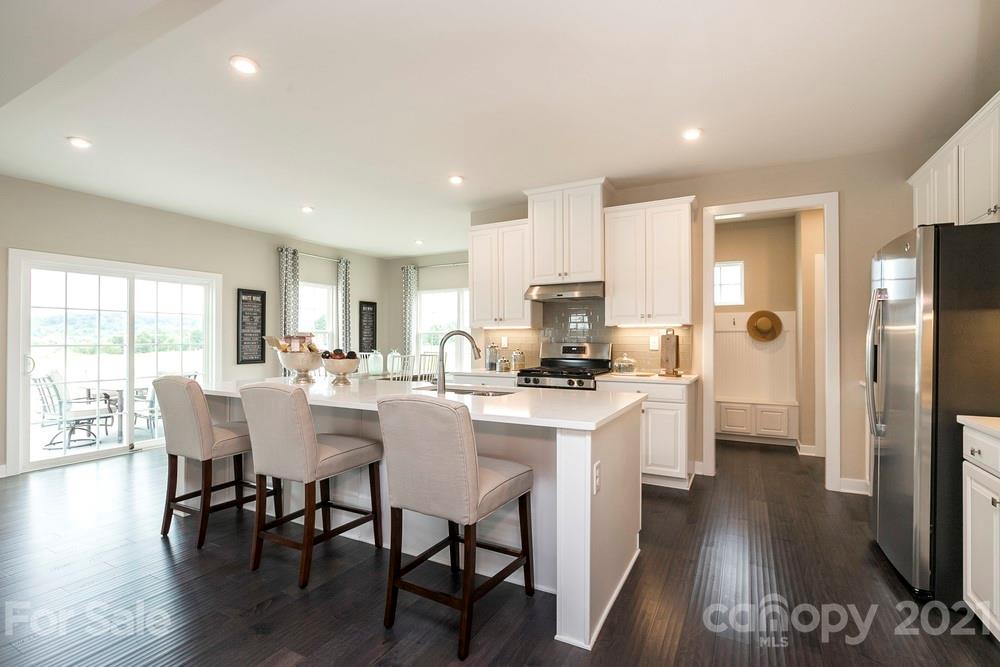 11006 Sound Road, Unit 18 Davidson, NC 28036 - Photo 4 of 14 Gallery Image 4