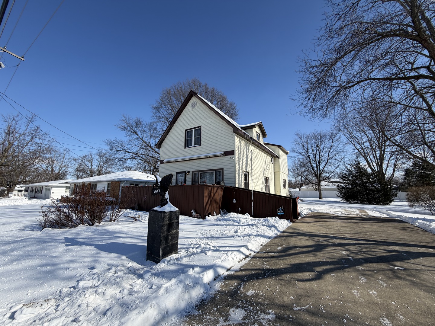 1012 South 6th Street Mattoon, IL 61938 - Photo 2 of 27