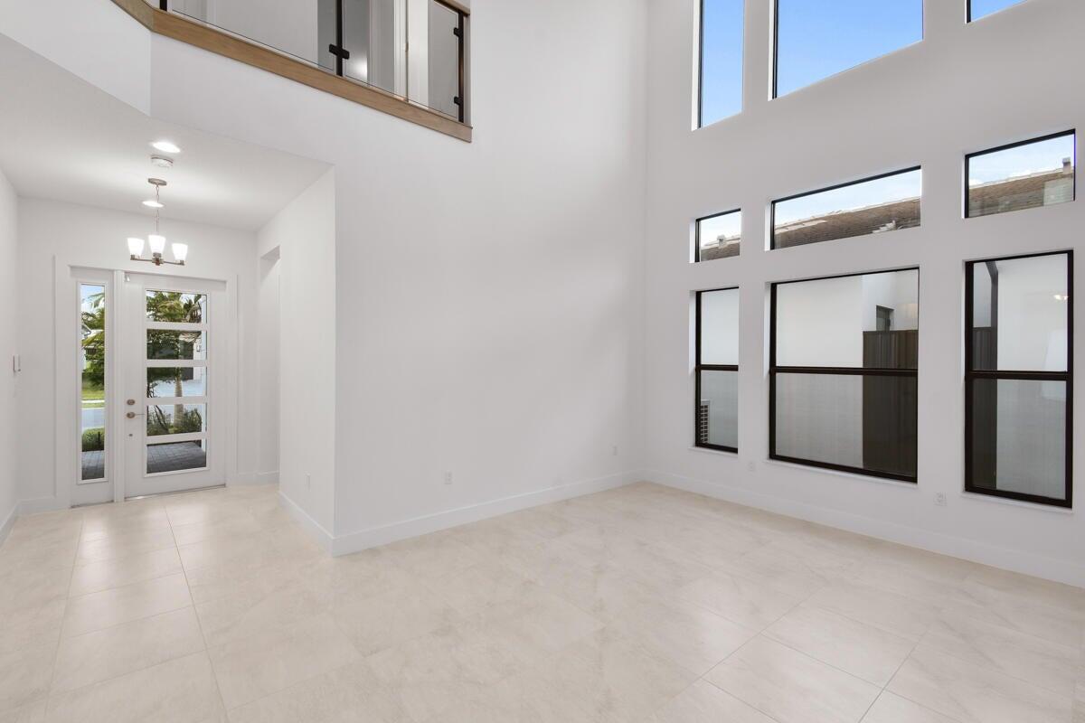 8358 Fishers Is Way Boca Raton, FL 33434 - Photo 5 of 58 20241107235117280840000000-o