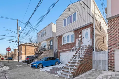 $1,650 | 5712 Broadway, Unit 1, West New York, NJ 07093