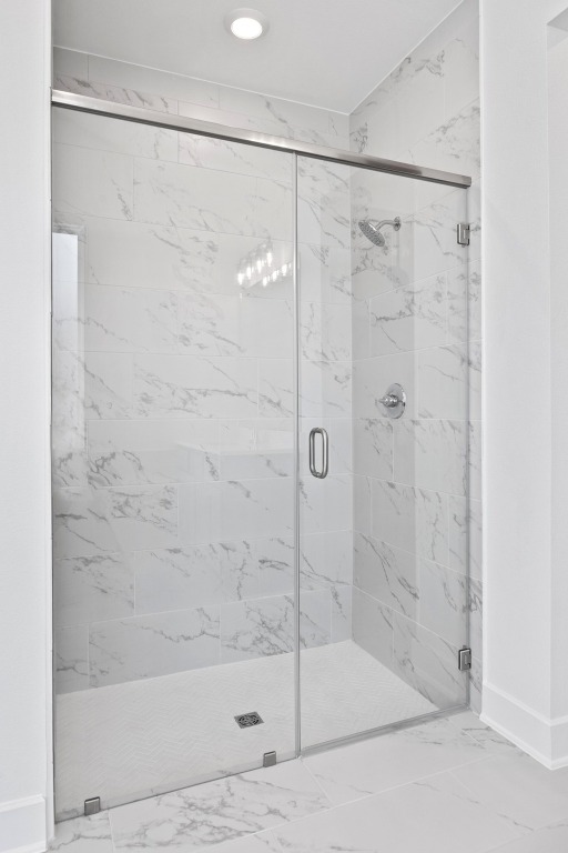 320 Buckaroo Drive Georgetown, TX 78633 - Photo 12 of 31 a bathroom with a shower