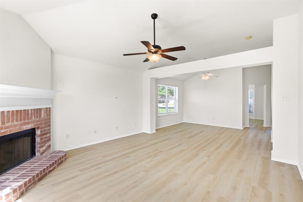 311 South Chestnut Street Forney, TX 75126 - Photo 9 of 29