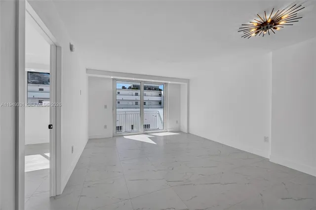 $3,200 | 345 Ocean Drive, Unit 508, Miami Beach, FL 33139