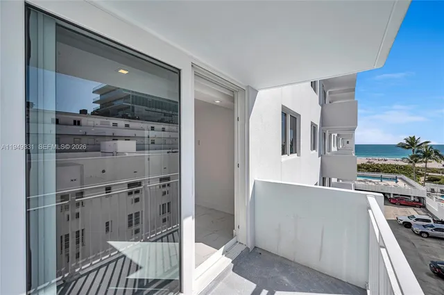 $3,200 | 345 Ocean Drive, Unit 508, Miami Beach, FL 33139