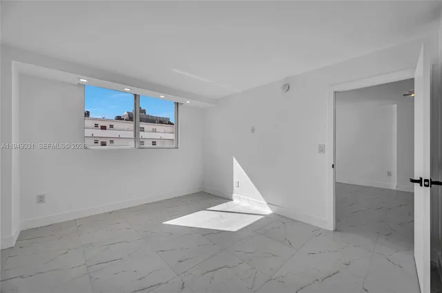 $3,200 | 345 Ocean Drive, Unit 508, Miami Beach, FL 33139