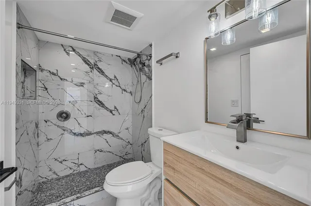 $3,200 | 345 Ocean Drive, Unit 508, Miami Beach, FL 33139