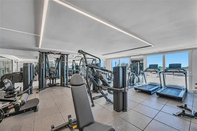 $3,200 | 345 Ocean Drive, Unit 508, Miami Beach, FL 33139