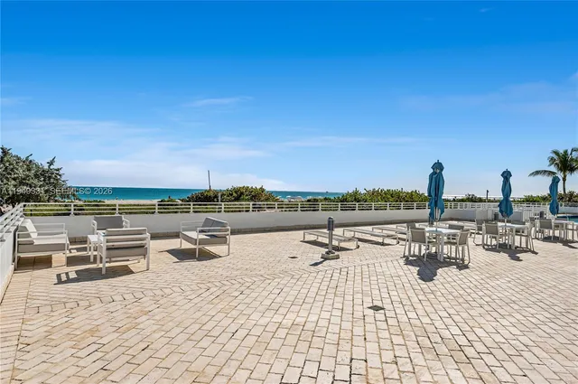 $3,200 | 345 Ocean Drive, Unit 508, Miami Beach, FL 33139