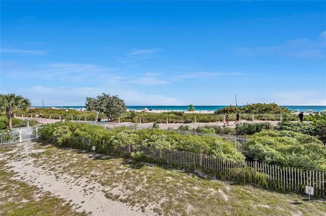 $3,200 | 345 Ocean Drive, Unit 508, Miami Beach, FL 33139