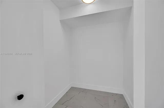 $3,200 | 345 Ocean Drive, Unit 508, Miami Beach, FL 33139