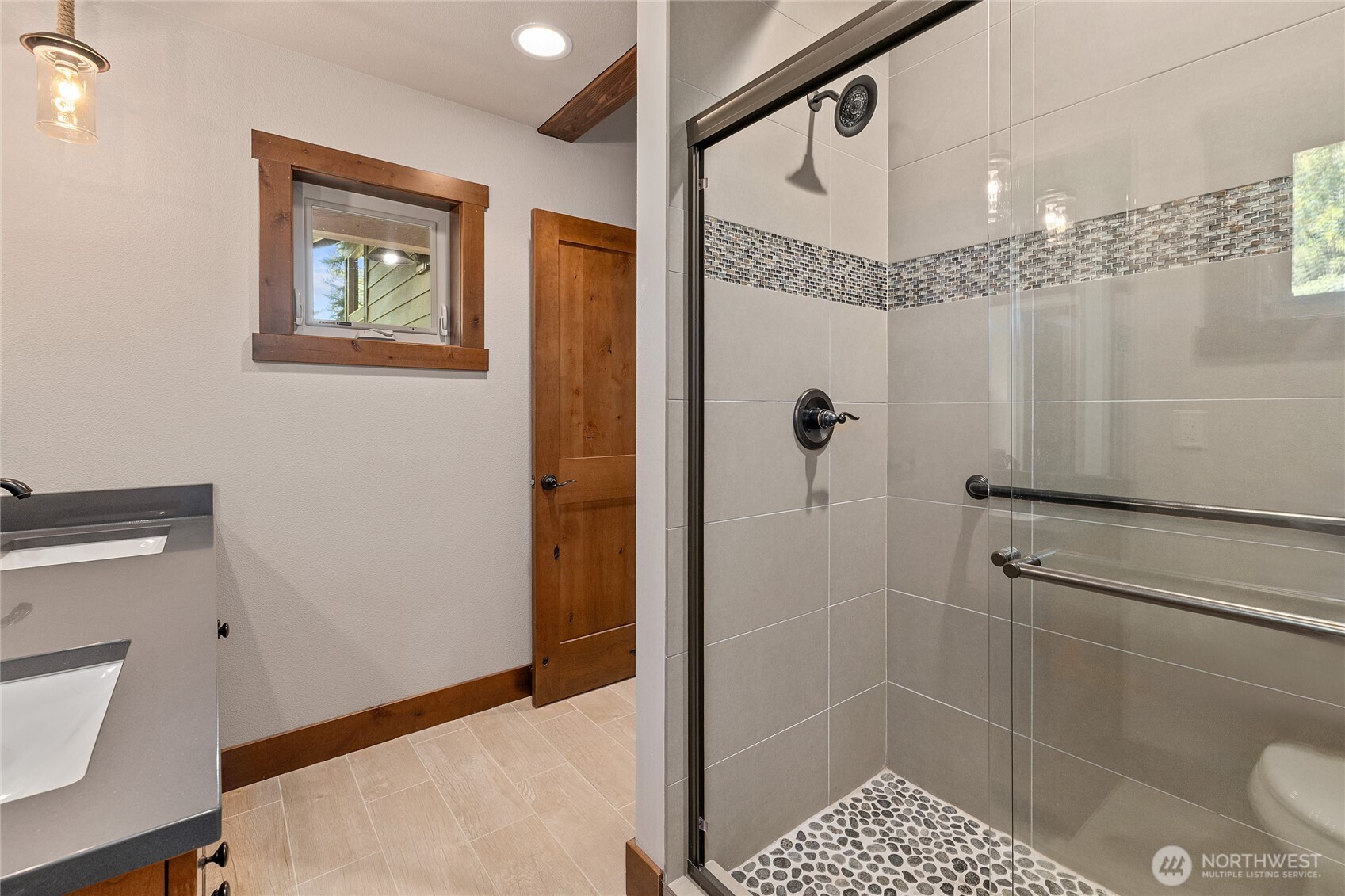 632 Trailside Drive Cle Elum, WA 98922 - Photo 25 of 39 a bathroom with a shower