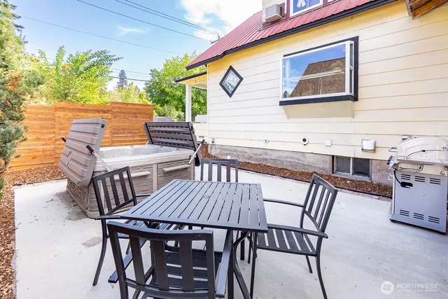 $1,550,000 | 1112 Commercial Street, Leavenworth, WA 98826