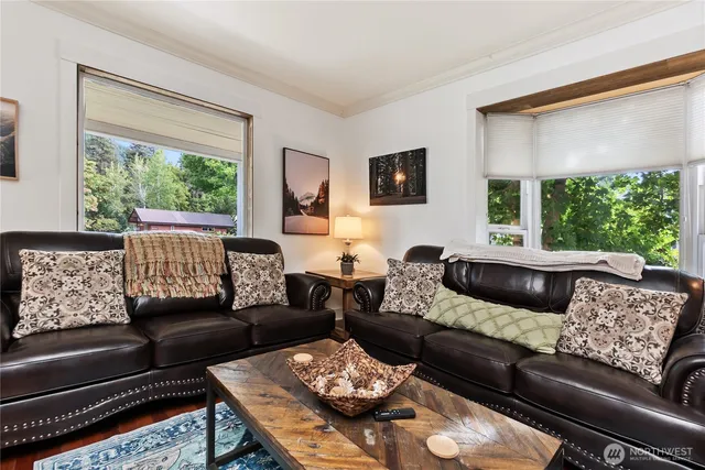 $1,550,000 | 1112 Commercial Street, Leavenworth, WA 98826