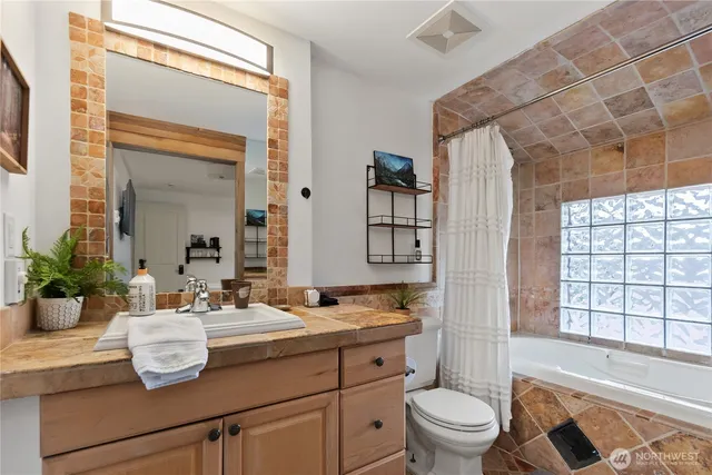 $1,550,000 | 1112 Commercial Street, Leavenworth, WA 98826