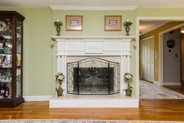 8 Great Rock Road Sherborn, MA 01770 - Photo 12 of 30 Gallery Image 12