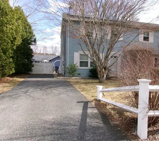 $395,000 | 117 St Andre Drive, Uxbridge, MA 01569
