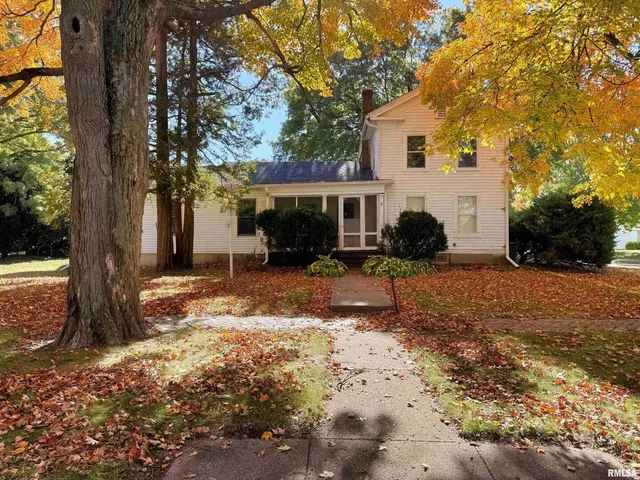 $179,900 | 903 East 2nd Avenue, Monmouth, IL 61462