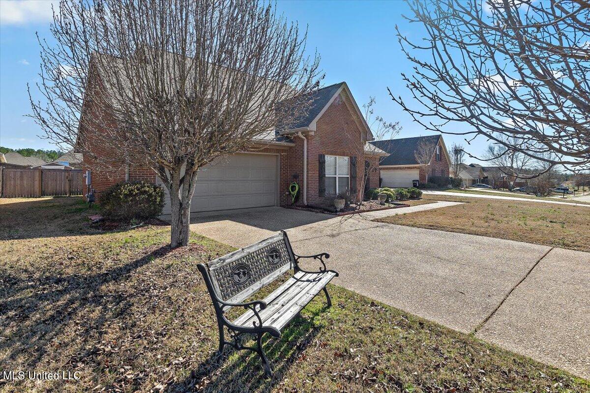 136 Copper Ridge Lane Florence, MS 39073 - Photo 3 of 34 03-3HTP6132