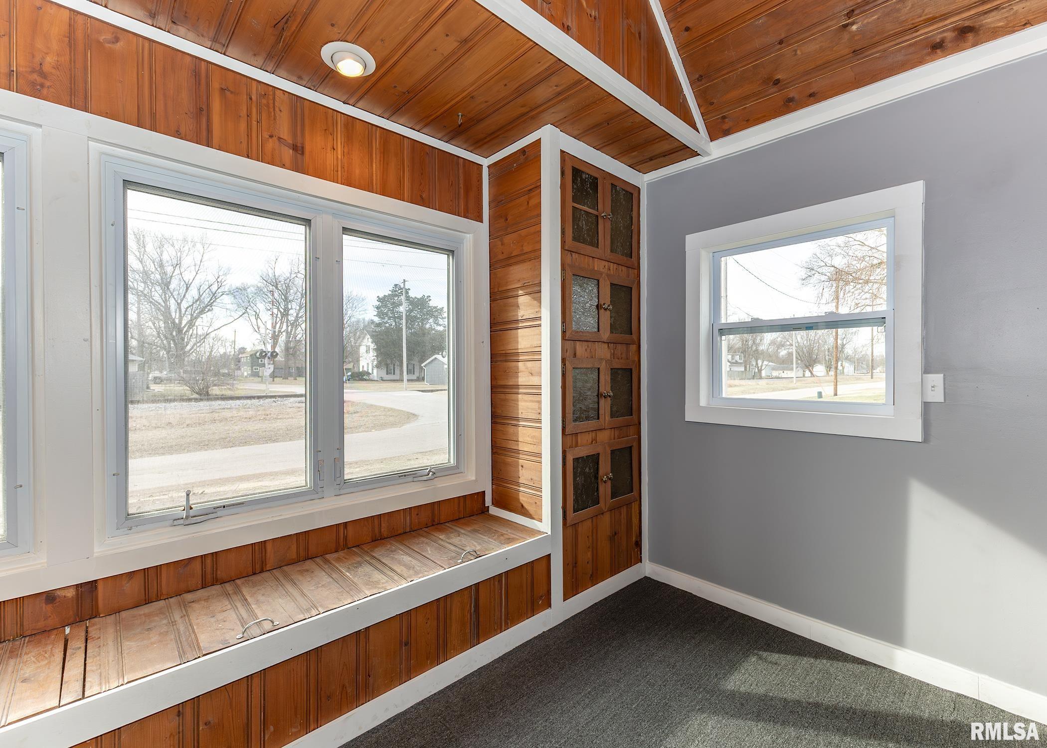 502 7th Avenue Camanche, IA 52730 - Photo 7 of 23