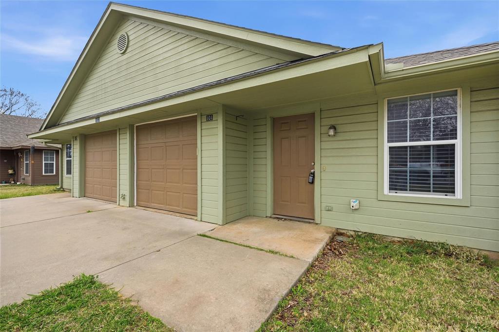 1023 Rice Street, Unit 101 Denison, TX 75020 - Photo 2 of 21