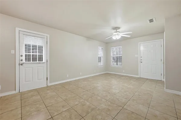 $1,150 | 1023 Rice Street, Unit 101, Denison, TX 75020