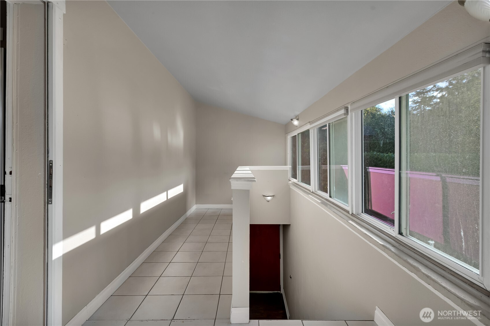 1547 Southwest Myrtle Street Seattle, WA 98106 - Photo 17 of 40