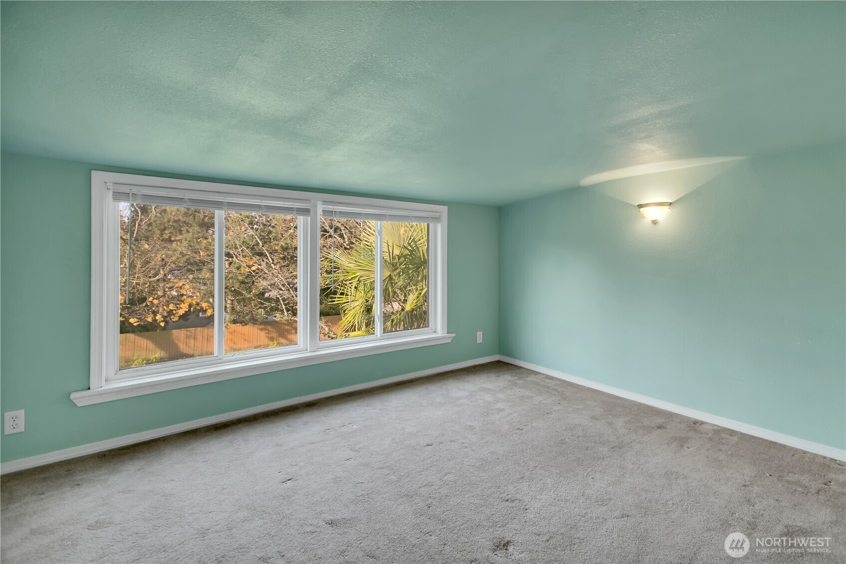 1547 Southwest Myrtle Street Seattle, WA 98106 - Photo 28 of 40 an empty room with a window