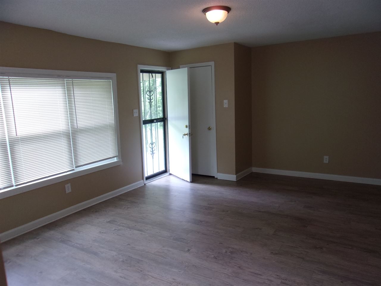 5863 Hamlet Road Millington, TN 38053 - Photo 3 of 11 Gallery Image 3