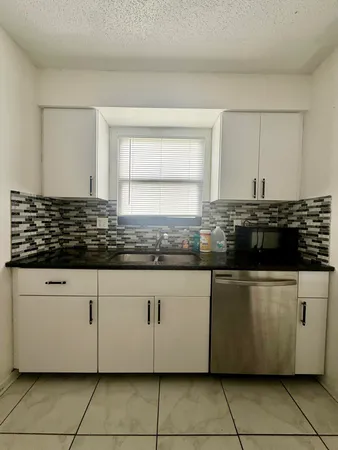 $2,000 | 6606 Dockside Circle, Greenacres, FL 33463