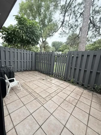 $2,000 | 6606 Dockside Circle, Greenacres, FL 33463