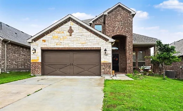 $350,000 | 120 Crimson Sky Court, Aledo, TX 76008