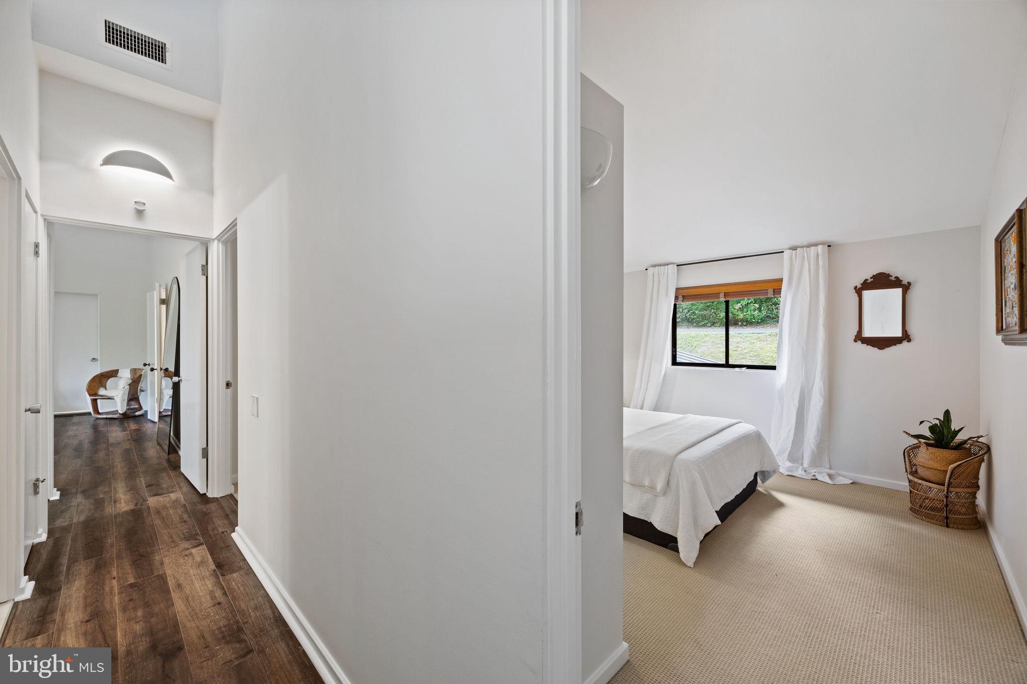 175 Old Gulph Road Wynnewood, PA 19096 - Photo 45 of 87 Upstairs hallway