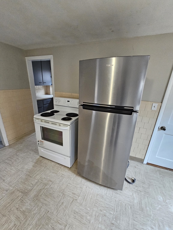 39 Lake Street Webster, MA 01570 - Photo 3 of 42