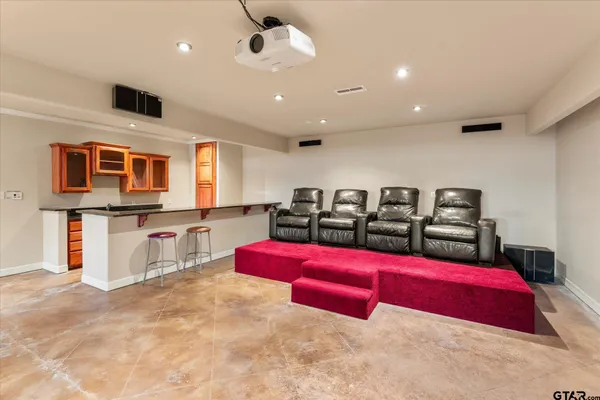 $949,999 | 224 Kathryn Court, Mount Pleasant, TX 75455