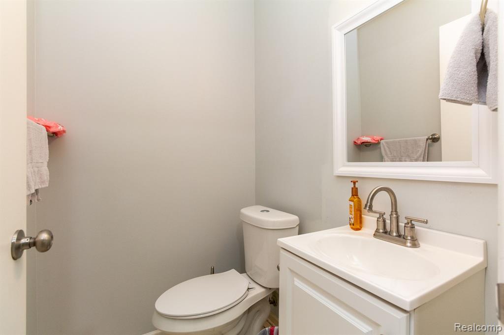 15466 Roxbury Circle Macomb, MI 48044 - Photo 25 of 30 Gallery Image 25