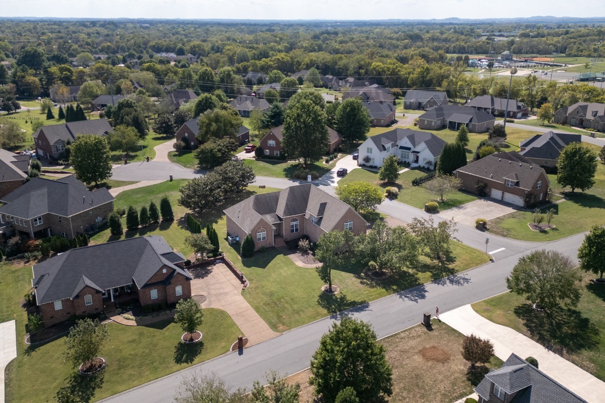 105 Robin Point Gallatin, TN 37066 - Photo 6 of 60